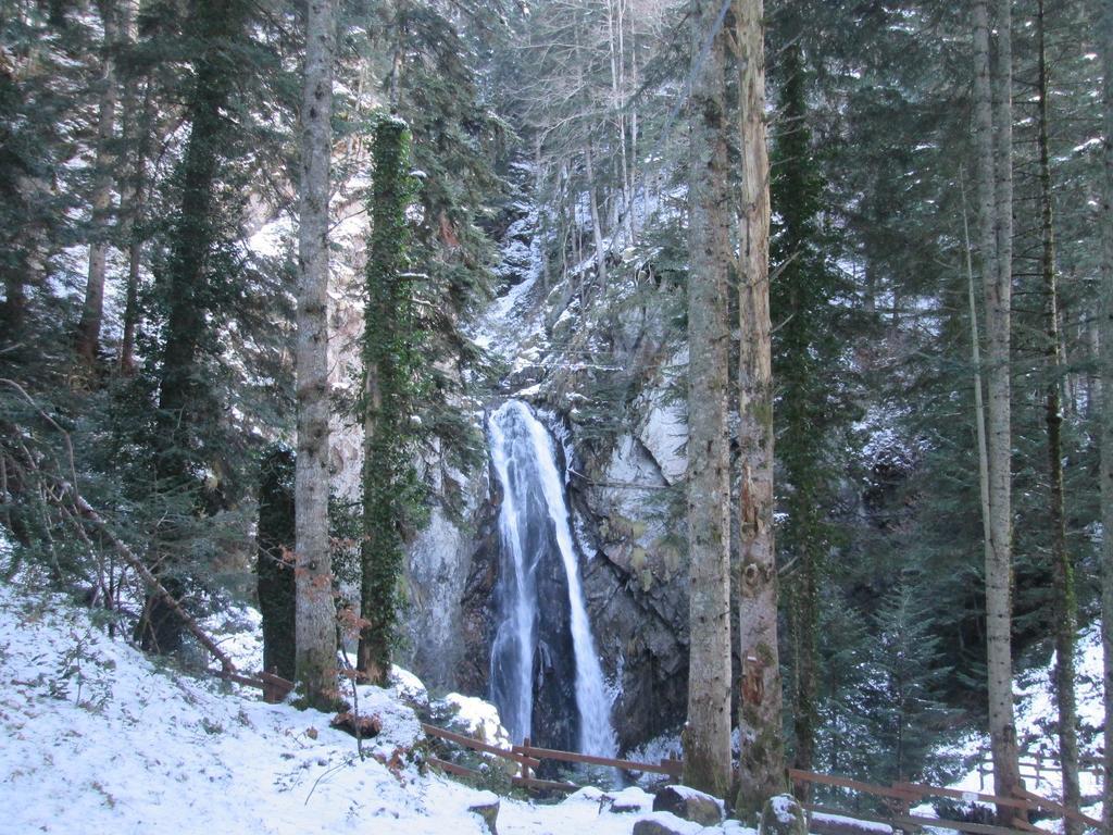 Gite Auberge Les Cascades La Mongie Ngoại thất bức ảnh