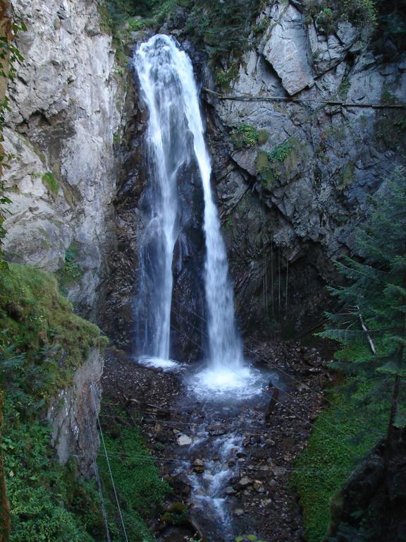 Gite Auberge Les Cascades La Mongie Ngoại thất bức ảnh